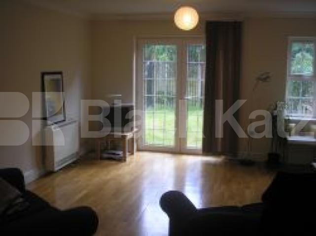 			3 Bedroom, 1 bath, 1 reception House			 Thane Villas, HOLLOWAY N7